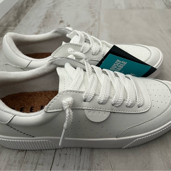 Reef Shoes - Reef White Athletic Shoes